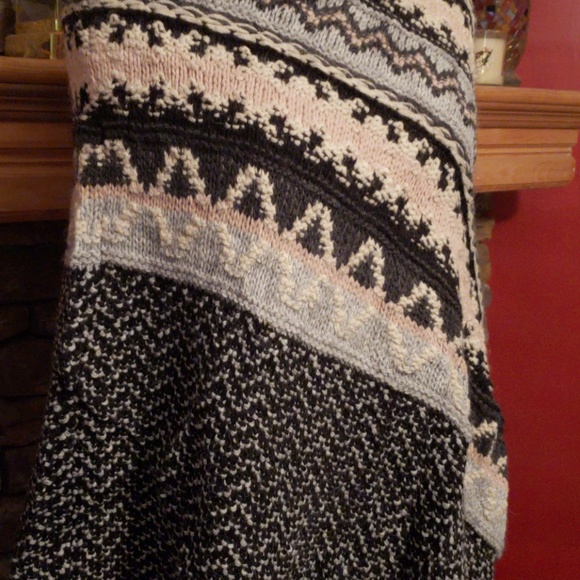 SALE⚡️COCOGIO Wool Alpaca mix made in ITALY Knit PONCHO FITS ALL - Picture 6 of 8